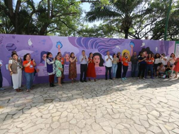 Se realiza en Chiapas el primer mural en que contextualiza y visualiza la Violencia Vicaria