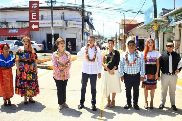 En Cacahoatán, Rutilio Escandón inaugura el Parque Público Miguel Hidalgo y pavimentación de calle