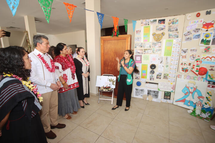Rutilio Escandón y Alejandra Frausto reciben a niñas, niños y jóvenes de los Semilleros Creativos de Chiapas