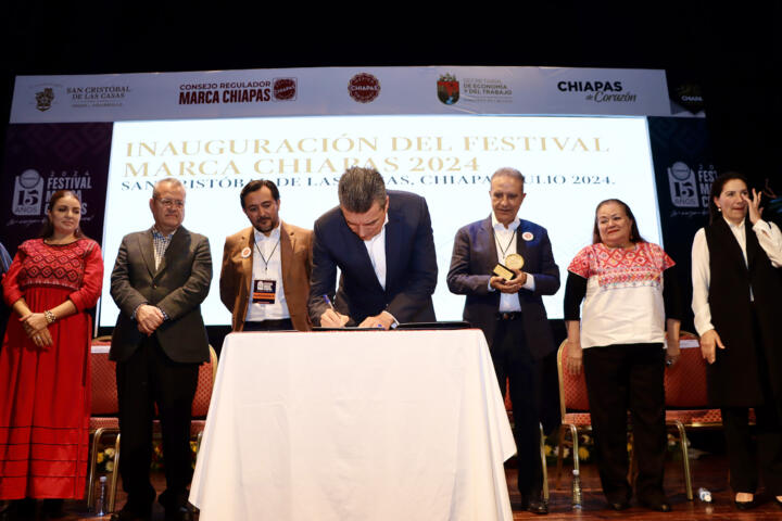 Rutilio Escandón inaugura el Festival Marca Chiapas 2024, en el marco de su 15 aniversario