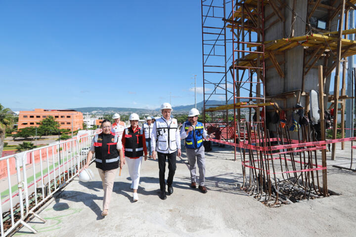 Rutilio Escandón constata avances del 95 % en la construcción del paso a desnivel de la Torre Chiapas