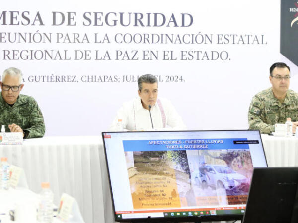 Todas las autoridades están atentas para proteger a la población ante lluvias en Chiapas: Rutilio Escandón