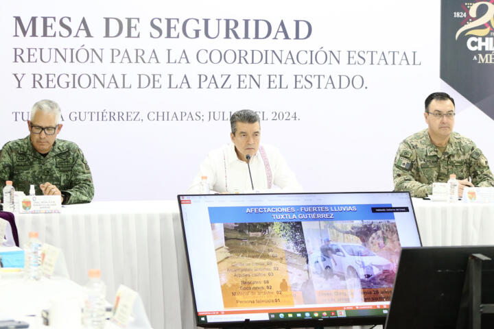 Todas las autoridades están atentas para proteger a la población ante lluvias en Chiapas: Rutilio Escandón