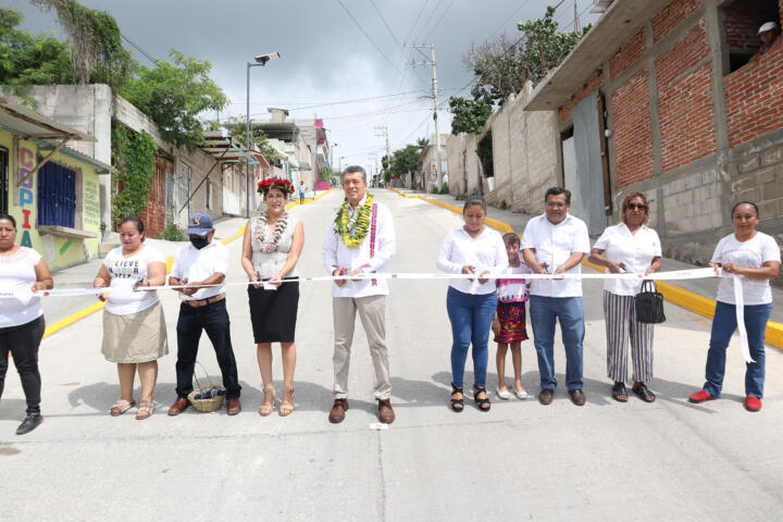 Rutilio Escandón hace justicia social a colonos de La Condesa, en TGZ; inaugura pavimentación de calles