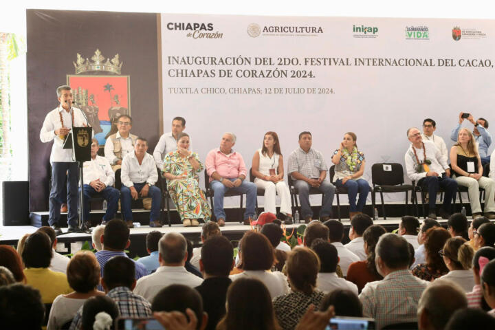 Anuncia Rutilio Escandón decreto para que festivales del cacao, café y mango ataulfo se realicen cada año