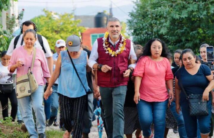 Habrá seguridad y obras de infraestructura en colonia Las Granjas: Ángel Torres