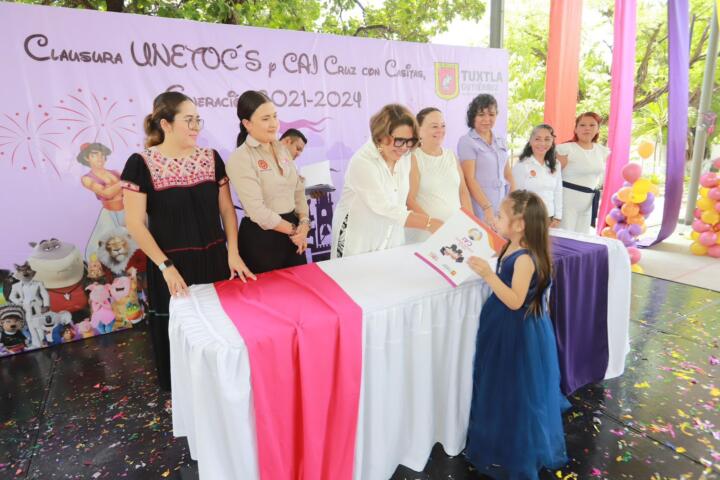 DIF Tuxtla celebra clausura del ciclo escolar 2021-2024 con emotiva despedida