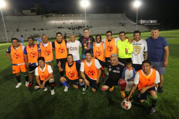 Rescatan estadio Flor del Sospo en Tuxtla