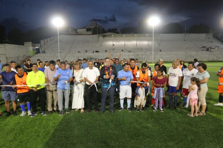 Rescatan estadio Flor del Sospo en Tuxtla