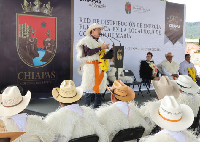 Rutilio Escandón inaugura red eléctrica en Corazón de María, municipio de San Cristóbal de Las Casas