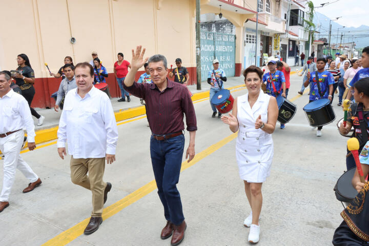 Rutilio Escandón inaugura pavimentación y mejoramiento integral de vialidad en Villaflores