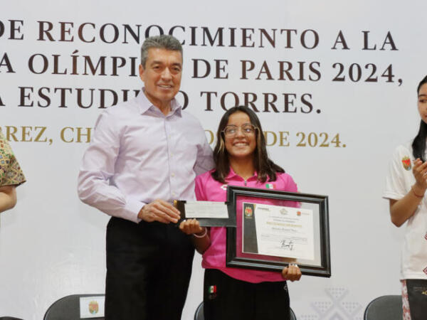 Reconoce Rutilio Escandón a la chiapaneca Alejandra Estudillo tras participar en los Juegos Olímpicos de París