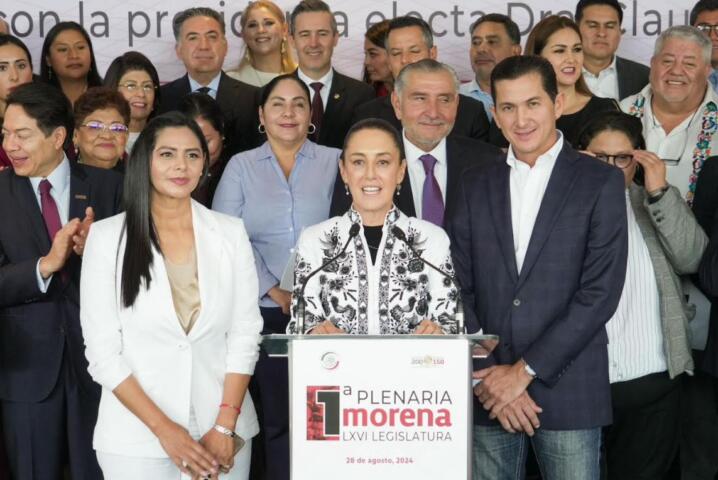 Claudia Sheinbaum celebra bancada histórica de morena con 66 senadores y senadoras