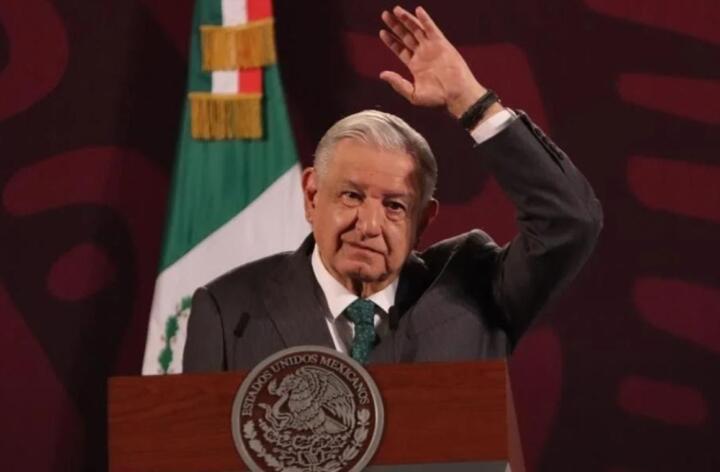 “En la democracia se necesitan contrapesos fuertes que tengan principios”: López Obrador