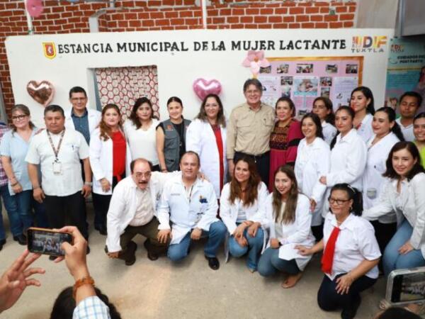 Visita del Presidente Municipal Carlos Morales a la Estancia Municipal de la Mujer Lactante