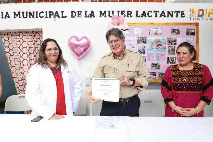 Visita del Presidente Municipal Carlos Morales a la Estancia Municipal de la Mujer Lactante