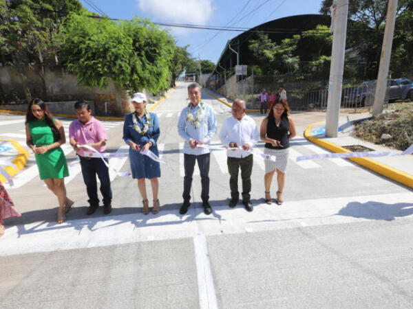 Inaugura Rutilio Escandón vialidades en la colonia Arroyo Blanco, de Tuxtla Gutiérrez