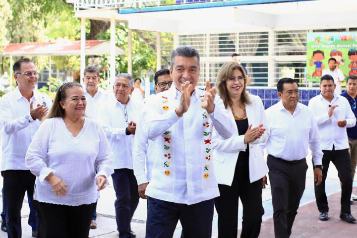 Rutilio Escandón pone en marcha Ciclo Escolar 2024-2025; inician clases más de un millón 871 mil 500 estudiantes