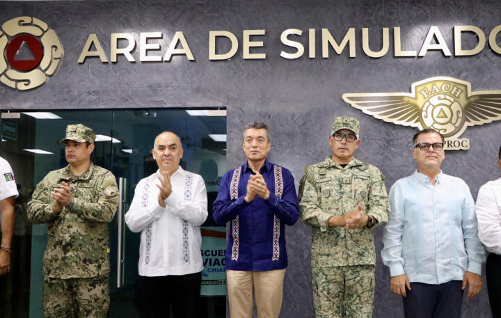 En la Enaproc-Chiapas, entrega Rutilio Escandón unidades vehiculares e inaugura Área de Simuladores de Vuelo