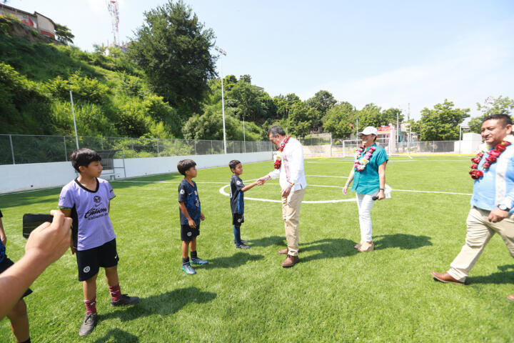 Rutilio Escandón inaugura construcción de la Unidad Deportiva de Chiapilla