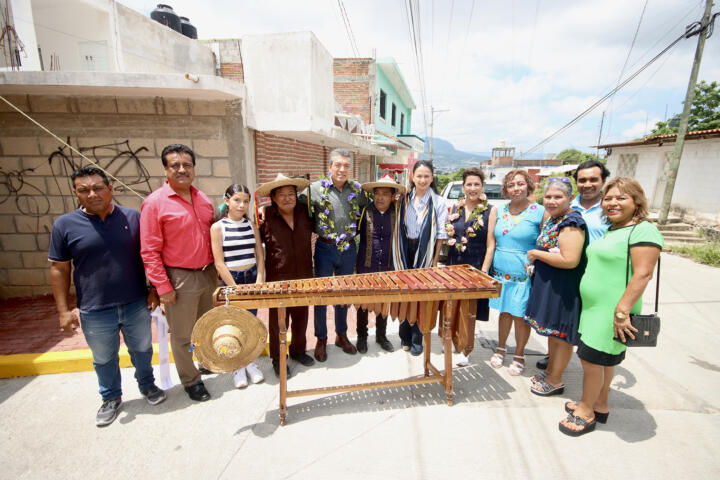 Rutilio Escandón inaugura pavimentación en la colonia Potinaspak, de Tuxtla Gutiérrez