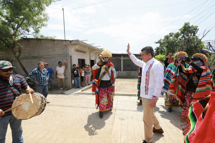 En Chiapilla, Rutilio Escandón inaugura pavimentación de calles en la colonia Lázaro Cárdenas