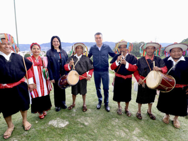 En San Cristóbal, Rutilio Escandón conmemora el Día Internacional de los Pueblos Indígenas