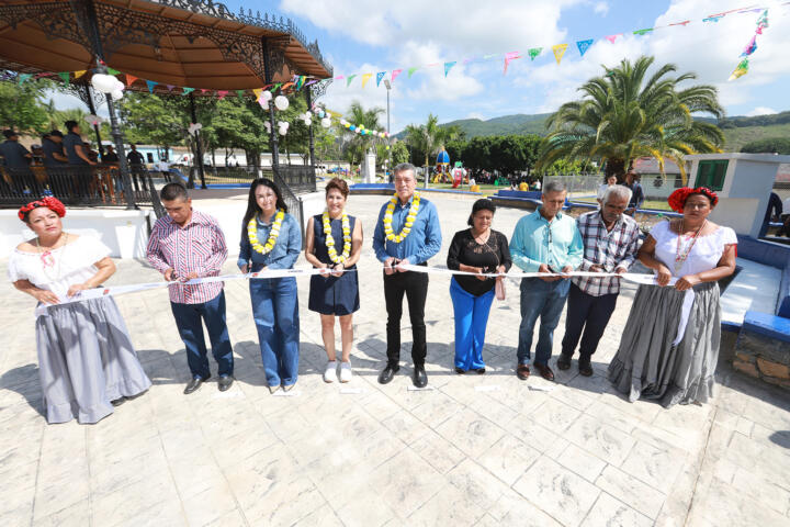 En Jiquipilas, Rutilio Escandón moderniza el Parque Público de la localidad José María Pino Suárez