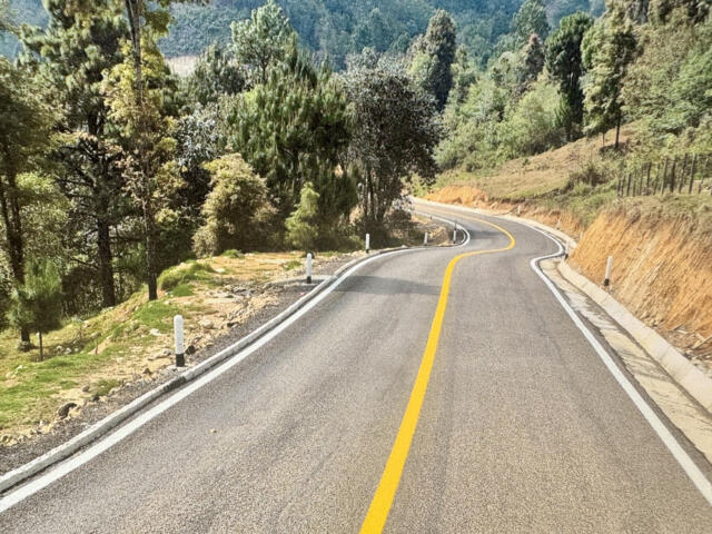 En Chamula, Rutilio Escandón inaugura los caminos Yakampot-Yaalchitom y Tzajaltetic-Los Ranchos-Corralito