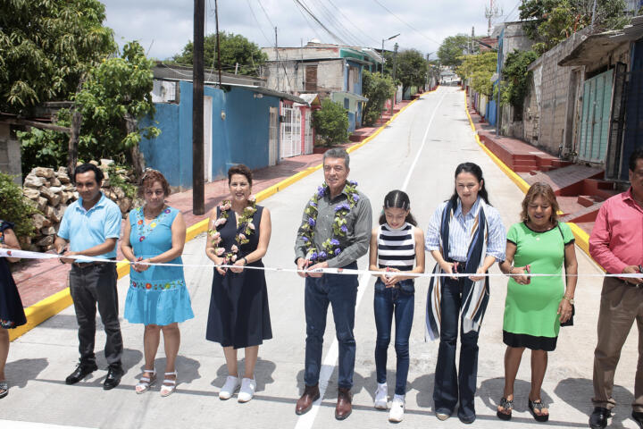 Rutilio Escandón inaugura pavimentación en la colonia Potinaspak, de Tuxtla Gutiérrez