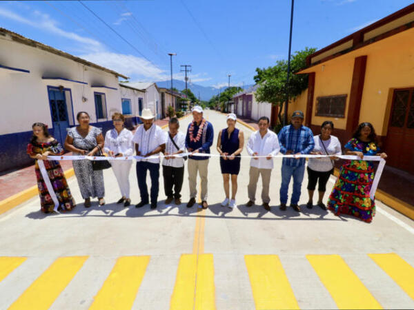 En Pijijiapan, Rutilio Escandón inaugura mejoramiento integral de calles en localidad Joaquín Miguel Gutiérrez