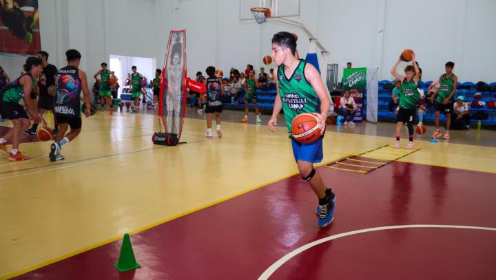 Indeporte es sede del “Summer Camp Basquetbol” organizado por la Academia Gigantes