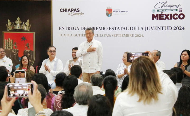 Entrega Rutilio Escandón el Premio Estatal de la Juventud Chiapas 2024