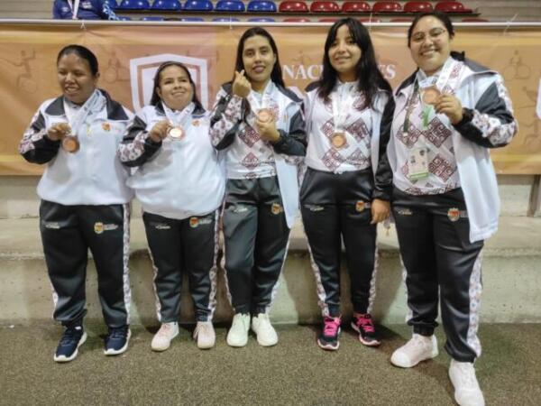 Selección chiapaneca de Golbol femenil gana bronce en Paranacionales Conade 2024