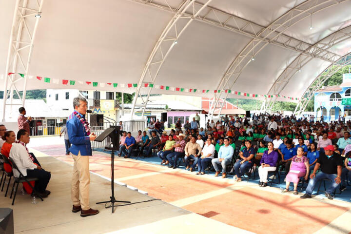 En Solosuchiapa, Rutilio Escandón inauguró la reconstrucción y modernización del Parque Público