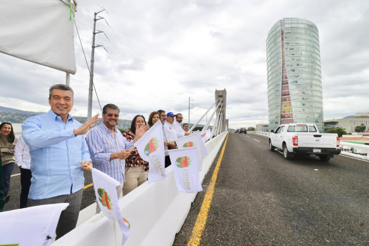 Rutilio Escandón inaugura Paso Vehicular Superior “Torre Chiapas” de Tuxtla Gutiérrez