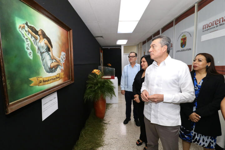 Rutilio Escandón devela inscripción del Bicentenario de la Federación de Chiapas a México en el Muro de Honor del Congreso del Estado