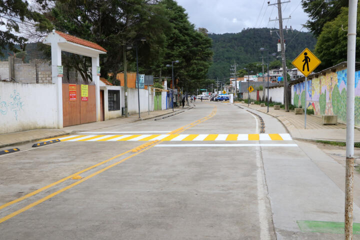 Entrega Rutilio Escandón primera etapa de pavimentación del Periférico Sur, en SCLC