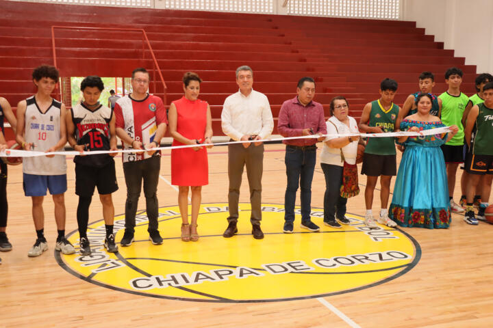 En Chiapa de Corzo, Rutilio Escandón inaugura rehabilitación de la Unidad Deportiva