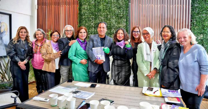 Eduardo Ramírez se reúne con las representantes de la agenda feminista en Chiapas