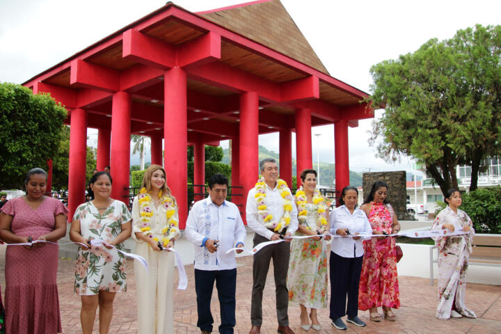 En Acacoyagua, Rutilio Escandón inaugura la reconstrucción del Parque Central “Enomoto”