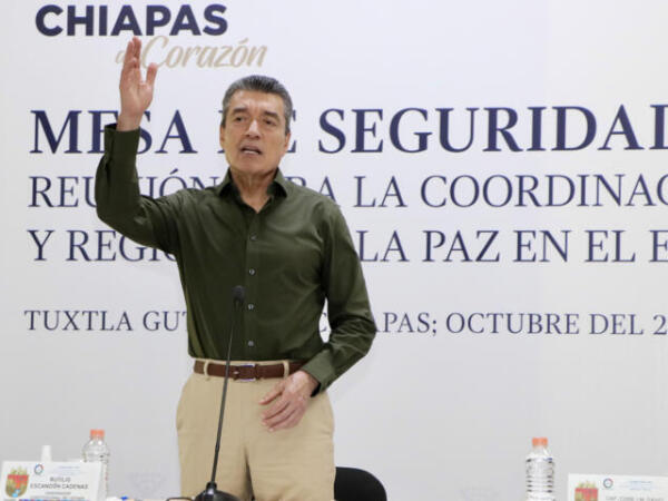 Informa Rutilio Escandón que se brinda atención a población afectada por lluvias; pide extremar precauciones