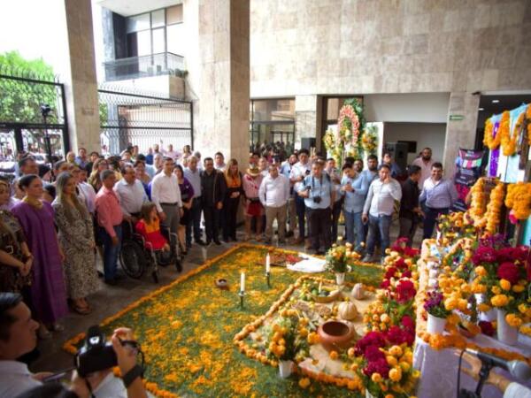 Comisión de la Cultura y la Chiapanequidad conmemoró tradicional Día de Muertos en el Congreso del Estado