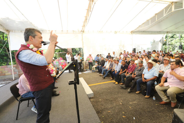 Rutilio Escandón inaugura camino en beneficio de los municipios de Tecpatán y Francisco León