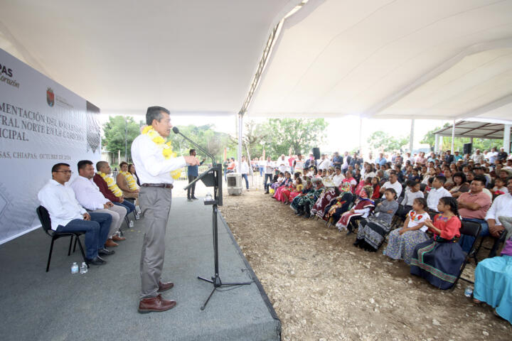 En Las Rosas, Rutilio Escandón inaugura la pavimentación del bulevar con inversión cercana a los 30 mdp