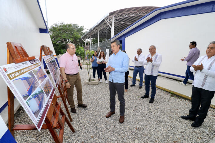 Rutilio Escandón cumple a comunidad de la Preparatoria No. 6 del Estado con modernización de infraestructura