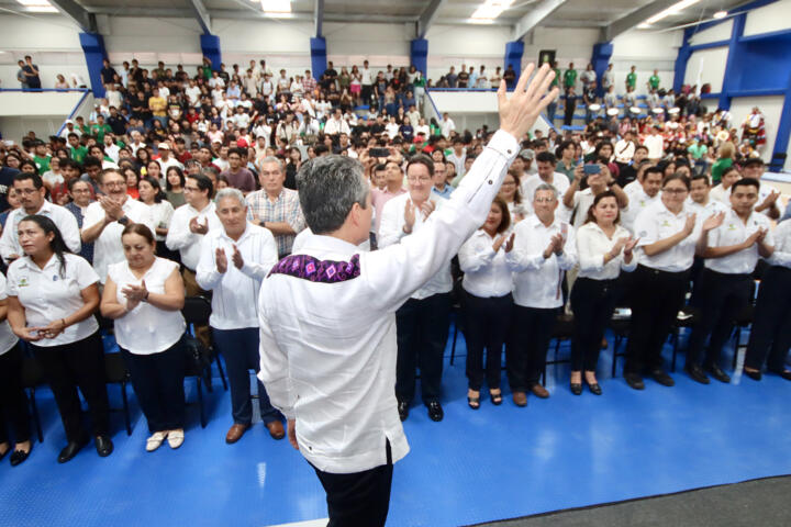 Rutilio Escandón inaugura gimnasio-auditorio del Instituto Tecnológico de Tapachula