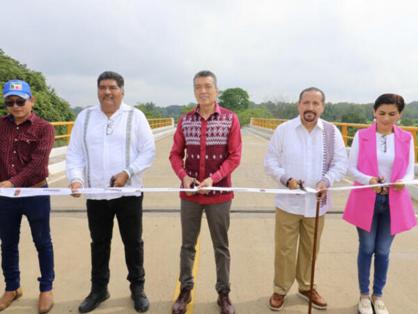 En Juárez, Rutilio Escandón inaugura el puente vehicular del camino Santa Teresa- San Manuel