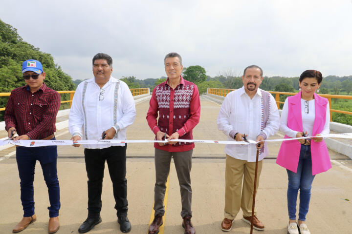 En Juárez, Rutilio Escandón inaugura el puente vehicular del camino Santa Teresa- San Manuel