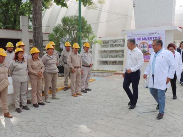 Salud pone en marcha Operativo en Panteones por Día de Muertos